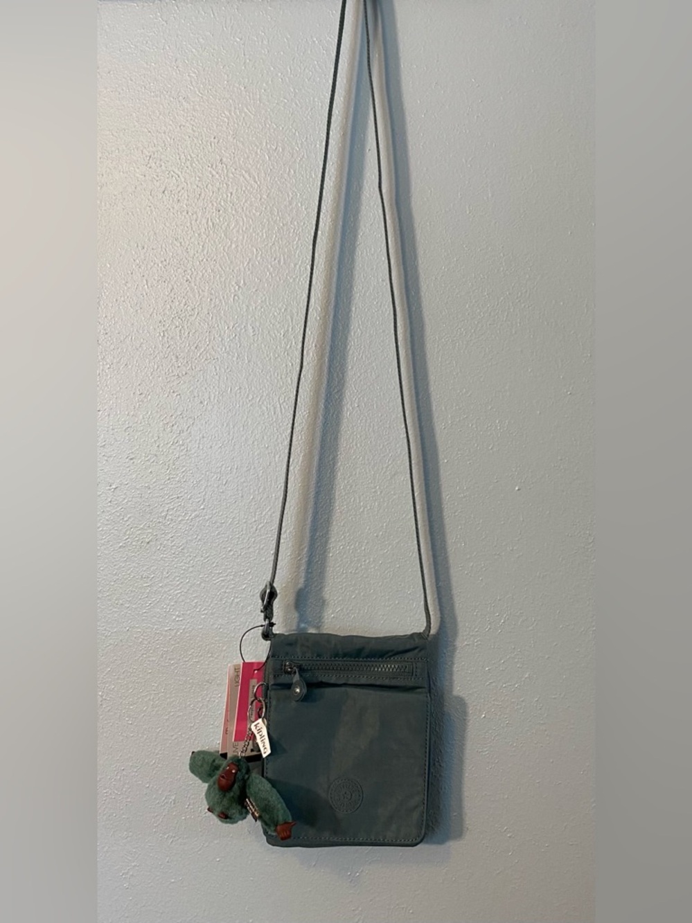 NWT Kipling Compact Crossbody Bag with Adjustable Strap & Plush Monkey Keychain - Picture 3 of 16